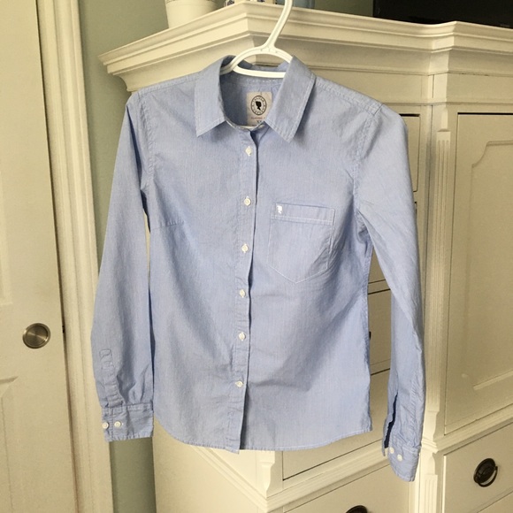 Aritzia Tops - Aritzia Button Up Shirt